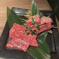 東京焼肉 黒木 - 上カルビ、上ハラミ
