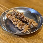 こじゃんと酒場 タチドマル - ■さくっと鶏皮串 ¥90/本