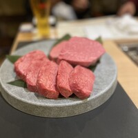 お肉屋 けいすけ 三男坊 - 