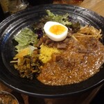 SPICY CURRY 魯珈 - 魯咖プレート 1250円 魯咖チキンカレー