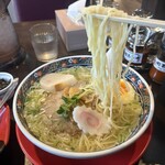 あじさい - 味彩塩拉麺 麺フォーカス