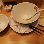 ラム白湯専門店 羊羊羊 - 