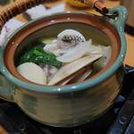 すし和食のお店田まい - 蛤と筍の土瓶蒸し