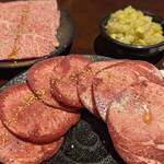 焼肉陽山道 - （