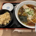 福しん - 手もみラーメン¥460半チャーハン¥300