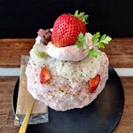 HAPPY MOMENT PETITE - 桜いちご大福