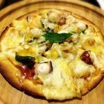 CROWS NEST - 