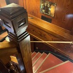 五代目 野田岩 - 2階からの階段