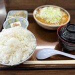 もつ煮屋 日の出 前橋駒形店 - 
