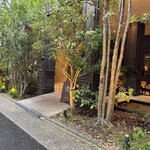 Crevette Dining - 外観　入り口前