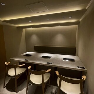 プライベート空間でゆっくりと過ごせる個室