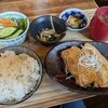 肉の八十二食堂 - 「ホロホロ厚切りチャーシュー定食」一式