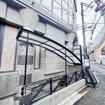 名前のないラーメン屋 - 本当に看板がないから知ってる人しか入れない