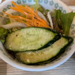 肉の八十二食堂 - サラダ