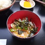 但熊 - お椀に小分けすると、色んな種類の醤油が楽しめます。