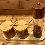 ララカレーハママツ - 卓上調味料（一味、山椒、粒胡椒）