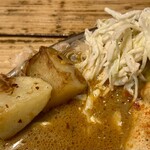 ララカレーハママツ - ジャガイモ、キャベツ