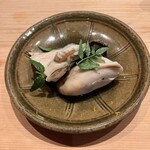 すしやのたい悟 - 三陸の牡蠣の出汁煮さんでーす。③