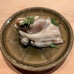 すしやのたい悟 - 三陸の牡蠣の出汁煮さんでーす。①