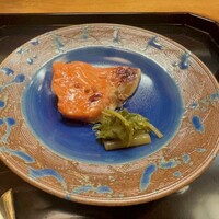 赤坂とゝや魚新 - 富士山サーモンと葉山葵
