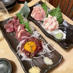 遊山 - 馬刺し。美味し。