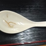 大連 - レンゲには『稲穂』の絵がデザインされています。粋ですね。