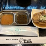 昭和ホルモン酒場まねきぶた - 