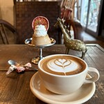 カフェ こぼれび - 『平飼い卵の紅茶プリン¥715』 『Cafe Latte¥715』