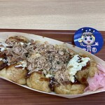 たこ寿 - 甘口ソースたこ焼き(¥500) - 8個入りのたこ焼きです。ちょっと粉っぽさがあったり、ソースが足りないところがあったり、チープな雰囲気もスガキヤっぽさを感じて逆に良いですね。