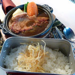 アルペンジロー - 横浜豚のカリーと飯盒入りライス(2009.12)