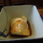 味処 佐とう - 小鉢はお豆腐