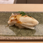 鮨 ひろ海 - 煮穴子木の芽のせ