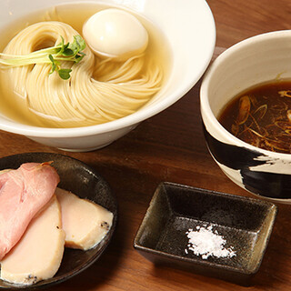 国産小麦使用◎貝出汁が香るこだわりつけ麺