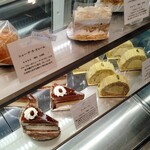 パティスリー イル・プルー・シュル・ラ・セーヌ - 