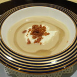 トゥ・ラ・ジョア - 白いんげん豆と帆立貝のスープ　(2014/08)