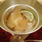 トゥ・ラ・ジョア - 鱶鰭フォー　(2014/08)