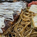 あかねや - 料理写真:お好み焼きと焼きそば