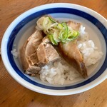 らーめんかいすい - ラーメンのチャーシューはご飯にあいます。