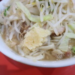 ラーメン二郎  - ニンニク少し