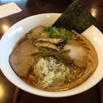 麺や しき - しき麺（700円）＋大盛り（100円）