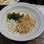 丿貫 - 痛風アヒージョ500円