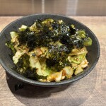 ひるとんヨルホル 安本  - 旨辛！やみつきキャベツ