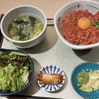 牛刺しと焼肉 仔虎 クリスロード店 - 