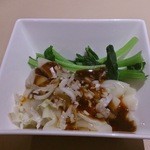 喜臨軒 - 2014年8月のランチの前菜はワンタン