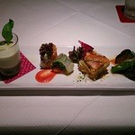 マザーエスタ - 2014年8月のランチの前菜は枝豆のムースとサーモンの生春巻、かぼちゃのグラタンと茄子としし唐の揚げ浸し