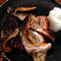 銀平 北新地店 - 焼き魚定食：鮭カマ、サバ、大根おろしが冷凍じゃなくて美味しい！