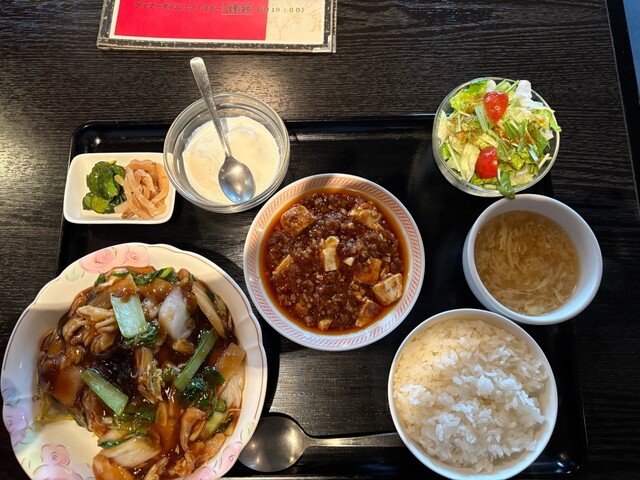 2点セット　やまちゃん  世界の山ちゃん【飲み放題付きコース料理が大人気！】