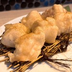 黒毛和牛ホルモン 大衆焼肉しんすけ - 簾と小腸