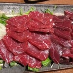 野崎屋 - 馬刺し盛り