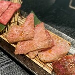 炭火焼肉 牛のまるやま - 常陸牛上赤身